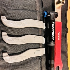 ノグQI、パナレーサー携帯空気入れ、その他小道具の画像