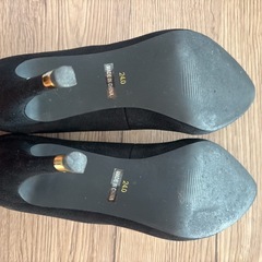 黒 スエード ポインテッドトゥ ハイヒールの画像