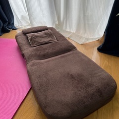 リクライニング座椅子・ミニクッションセットの画像