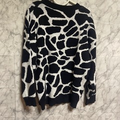 キリン柄 ニットの画像