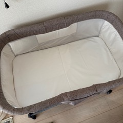【美品】ベビーベッド　キャスター付きの画像