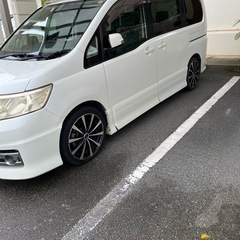 ニッサンセレナの画像