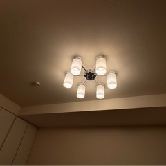 【美品フロアランプ】ホテルライクで明るい✨シンプルな6灯フロアランプ（直径約60cm）の画像