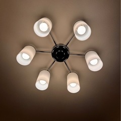 【美品フロアランプ】ホテルライクで明るい✨シンプルな6灯フロアランプ（直径約60cm）の画像