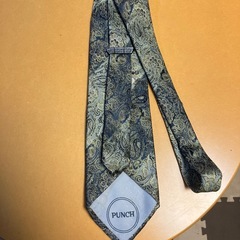 ペイズリー柄のネクタイの画像