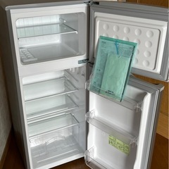 SHARP冷蔵庫の画像