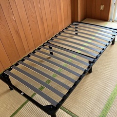 シングルベッド　マットレス　ベッドフレーム付　ニトリ　カバー付　の画像