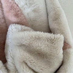 Adidas フリースジャケット ベージュの画像