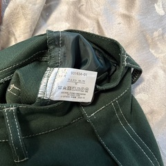 グリーン　パンツ　Mサイズの画像