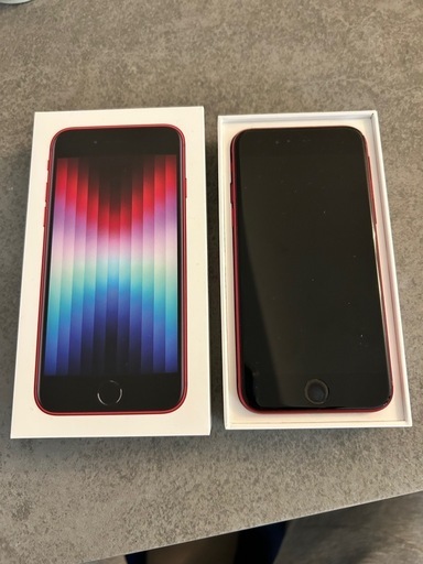 その他 iPhoneSE3 64GB redRED