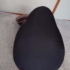 美品 背筋がGUUUN 美姿勢座椅子コンパクトの画像