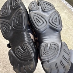 ヒョウ柄　スニーカーの画像