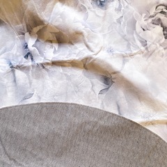 カーペット 円形 150cm 1.5畳 ラグ 花柄 瑩花群薔 ブルーの画像