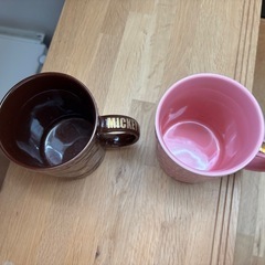 新品未使用sangoコラボ ディズニーペアマグカップ 電子レンジ不可ですの画像