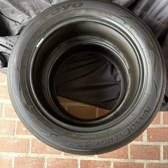 組み換え工賃込み！貨物用タイヤ2本5分山 215/55r17 TOYO NANOENARGY 3plus
の画像