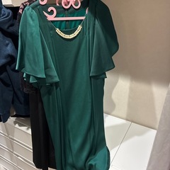 パーティドレス3着まとめ売りの画像