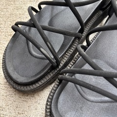 厚底フラット　サンダルの画像