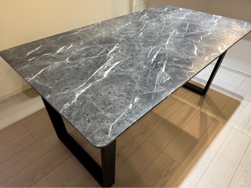 【美品✨】ホテルライクなダイニングテーブル（160×90）