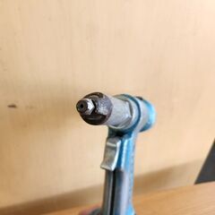 ジャンク扱い ロブスター エアーリベッター ARV-011-M 吸引排出機構付 穴あけ エアー 大工道具 LOBSTER 札幌 北20条店の画像