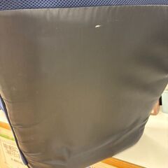 腹筋座椅子 ブルー【ジャングルジャングル岩出店】【B280】 中古 家具 和歌山 岩出市 紀の川市 海南市の画像