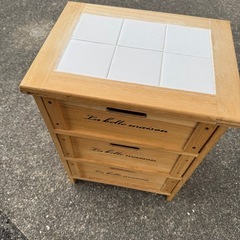 スツール　引き出し付きの画像