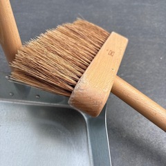 【廃盤品】イケア IKEA BORSTAD ボールスタード 木製　ほうき ちり取りの画像