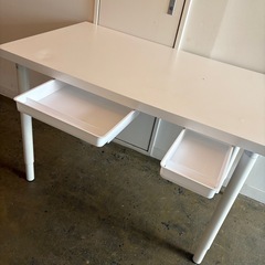 【取りに来てくださる方限定】テーブル(中古)の画像