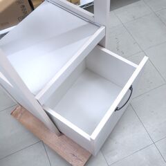キッチンワゴン　リユース品　価格　8,800円の画像
