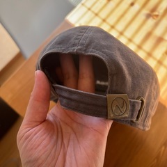 キャップ グレーの画像