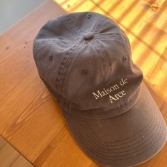 キャップ グレーの画像