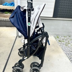 combi ベビーカーの画像