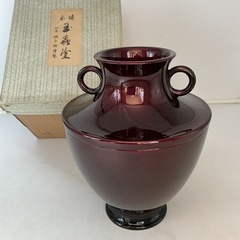 玉虫塗り耳付花瓶　菊の画像