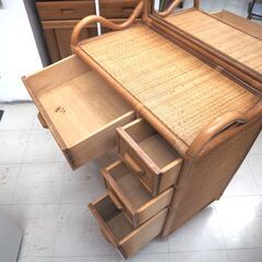 籐ドレッサー　リユース品　価格　6,600円の画像