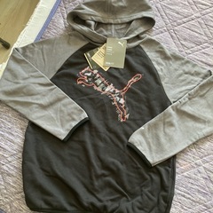 140 トレーナー　パーカー新品の画像