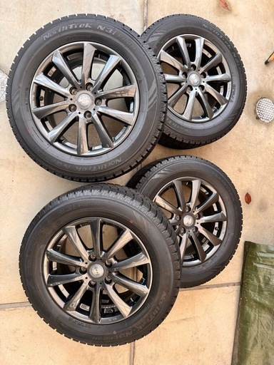 値下げ‼️　価格応談可　バリ山　スタッドレス　MINI クロスオーバーD 205/65R16