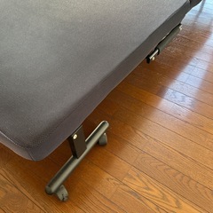 シングルベッド（折りたたみキャスター付）の画像