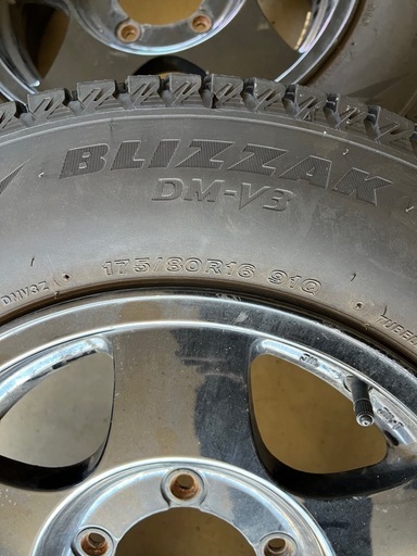ジムニー　ブリザック 　DM-V3 175/80R16 冬用タイヤホイール セット