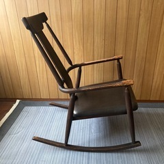 昭和レトロロッキングチェアの画像