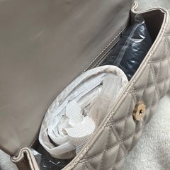 新品未使用　RANDA 2WAYモノグラムビジューキルティングバック　グレージュの画像