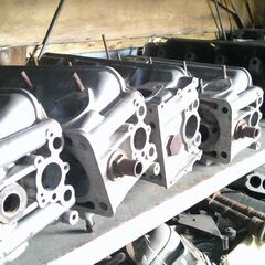 BMW-2002-ターボーエンジン―シリンダーヘツト販売の画像