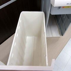 使用感あり クロスカットタイプ ペーパーシュレッダー アイリスオーヤマ P5HMI 2013年製 A4用紙5枚/CD、カード1枚 家庭用 電動シュレッダー 家電 苫小牧西店の画像