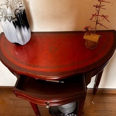 玄関テーブルの画像