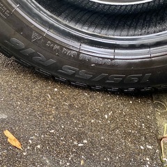 ピレリ ICE ASIMMETRICO 195/55R16  スタッドレス 4本セットの画像