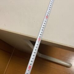 幅160センチの机ですの画像