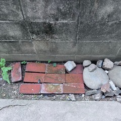 ブロック塀　レンガ
の画像