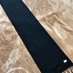 フルラFURLAマフラーストールショールスカーフblackブラック黒色系無地雪の結晶柄縦約156センチ横約34センチフリンジ約10センチレディースlady'sLADYS女性用婦人ウィメンズwomen’sの画像