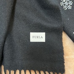 フルラFURLAマフラーストールショールスカーフblackブラック黒色系無地雪の結晶柄縦約156センチ横約34センチフリンジ約10センチレディースlady'sLADYS女性用婦人ウィメンズwomen’sの画像