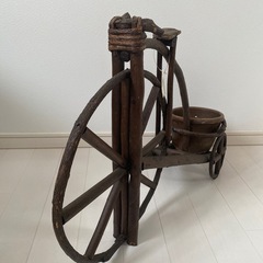 鉢付き木の置物・オブジェ・木のフラワースタンドの画像