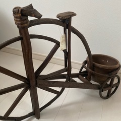 鉢付き木の置物・オブジェ・木のフラワースタンドの画像