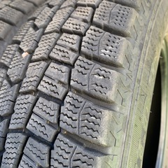 中古スタッドレスタイヤの画像